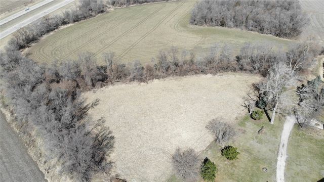 31 Acres N Center Point Road, Center Point, IA 52213