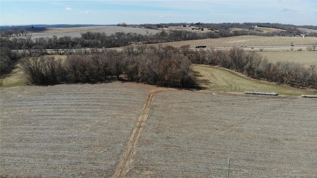 31 Acres N Center Point Road, Center Point, IA 52213