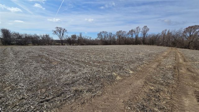 31 Acres N Center Point Road, Center Point, IA 52213