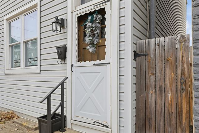 5237 Carnegie St, Lawrenceville, PA 15201