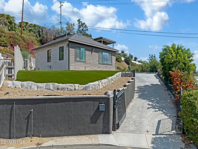 391 Grandview Circle, Camarillo, CA 93010