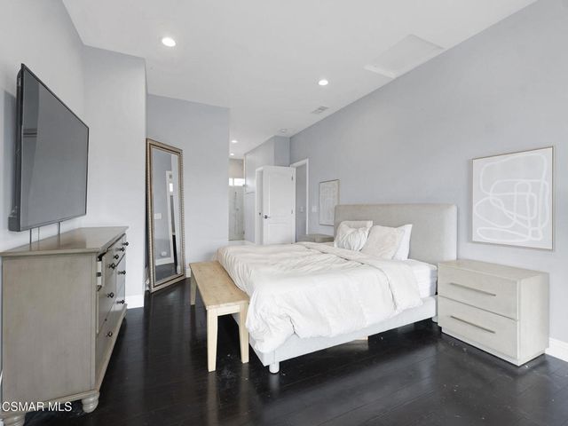 391 Grandview Circle, Camarillo, CA 93010