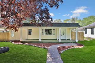 141 Busch Avenue, Center City, MN 55012