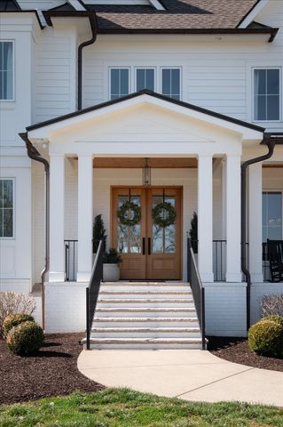 201 Palmer Cir, Lebanon, TN 37090