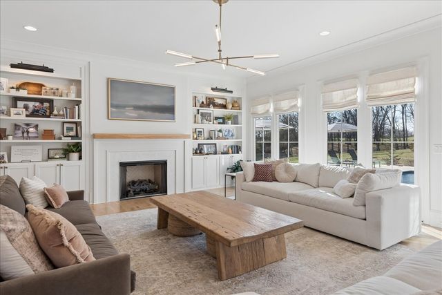 201 Palmer Cir, Lebanon, TN 37090