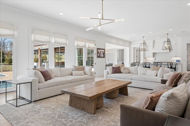 201 Palmer Cir, Lebanon, TN 37090