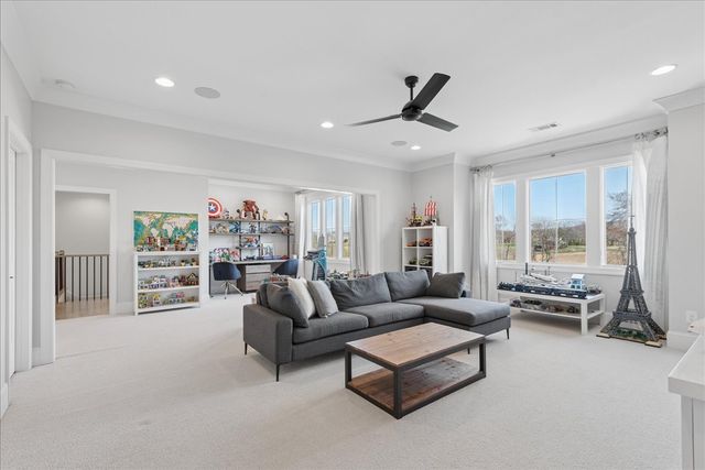 201 Palmer Cir, Lebanon, TN 37090