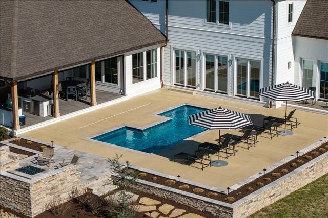 201 Palmer Cir, Lebanon, TN 37090