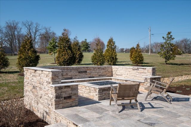 201 Palmer Cir, Lebanon, TN 37090