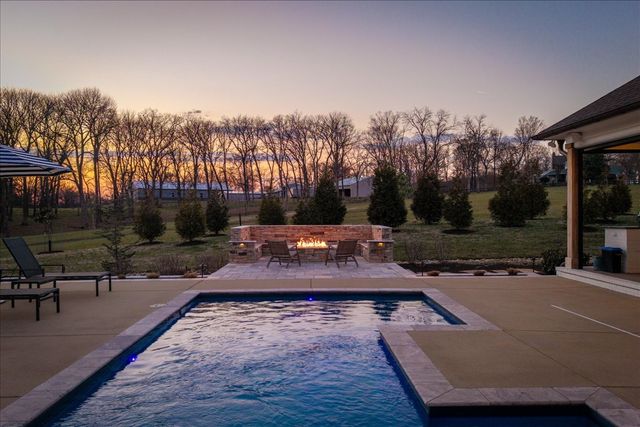 201 Palmer Cir, Lebanon, TN 37090