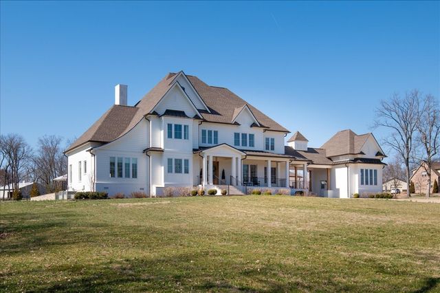 201 Palmer Cir, Lebanon, TN 37090