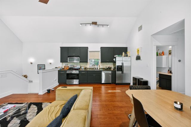 1312 Woodland Ave B, Austin, TX 78704