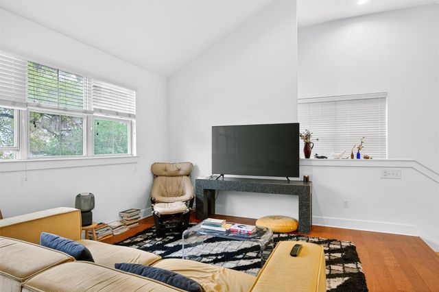 1312 Woodland Ave B, Austin, TX 78704