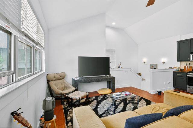 1312 Woodland Ave B, Austin, TX 78704