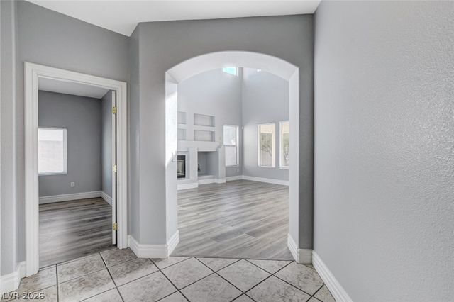 43 Arcadian Shores Street, Las Vegas, NV 89148