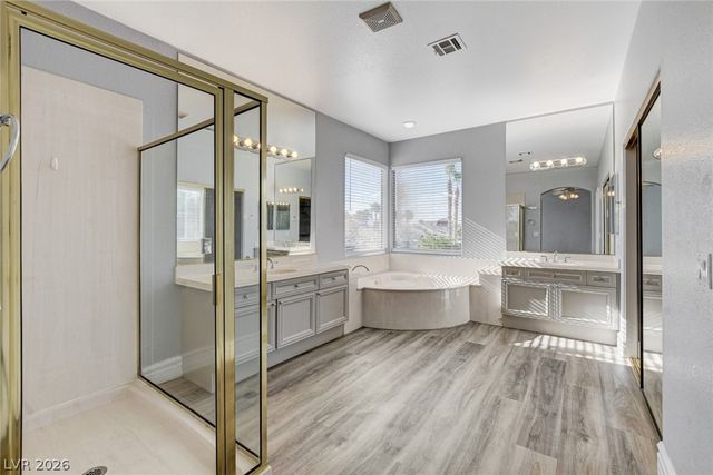 43 Arcadian Shores Street, Las Vegas, NV 89148