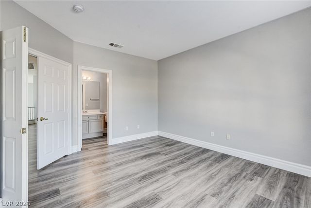 43 Arcadian Shores Street, Las Vegas, NV 89148