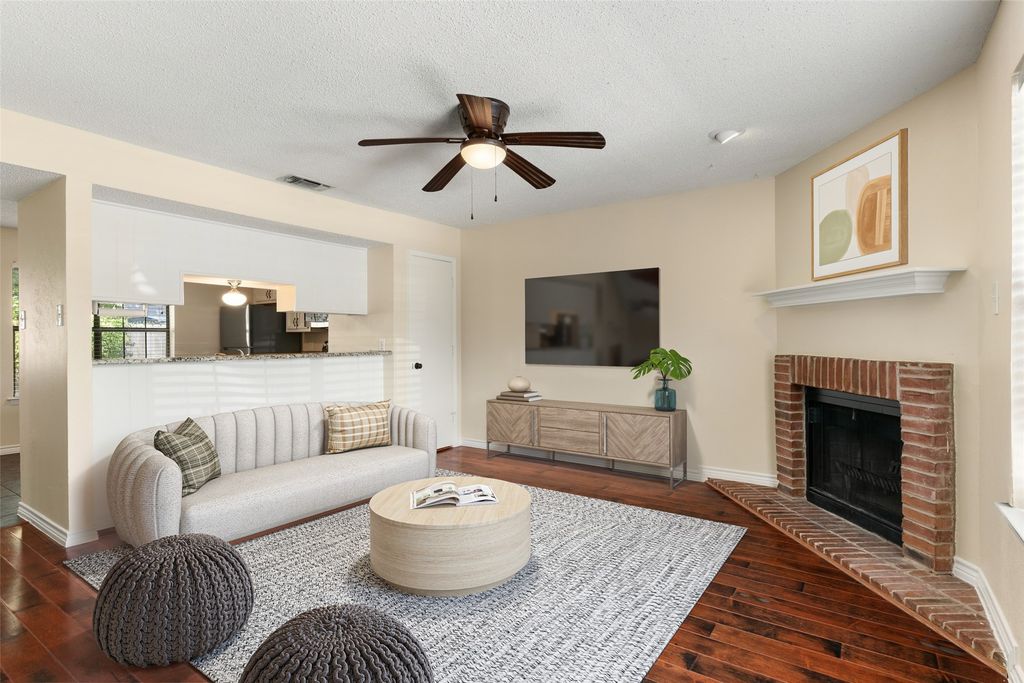 716 W Mulberry Street 1C, Denton, TX 76201 — exterior