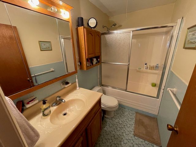 73 Charlesbank Road 101, Newton, MA 02458