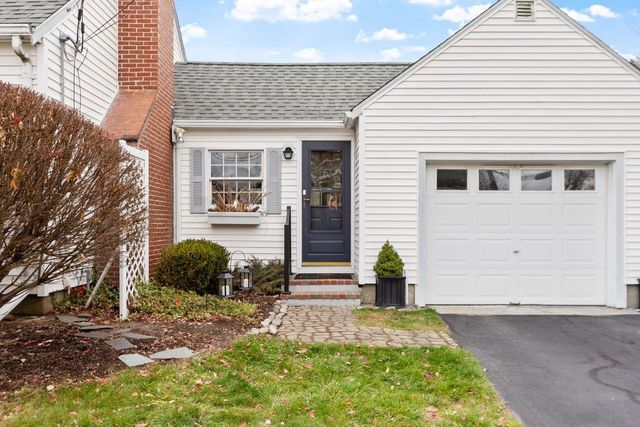 85 Post Road, North Hampton, NH 03862