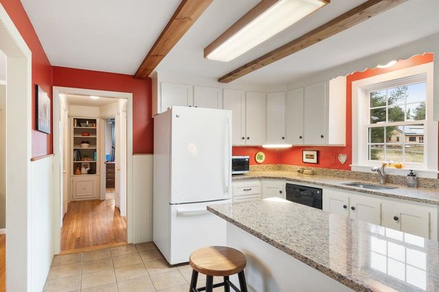 85 Post Road, North Hampton, NH 03862