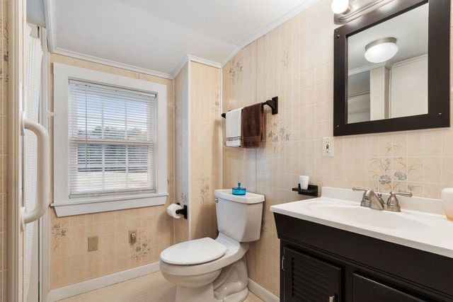 85 Post Road, North Hampton, NH 03862