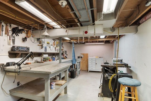 85 Post Road, North Hampton, NH 03862