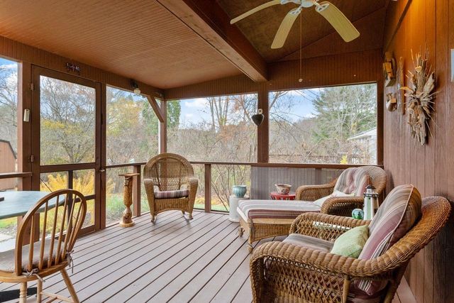 85 Post Road, North Hampton, NH 03862