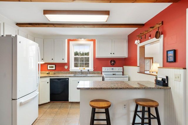 85 Post Road, North Hampton, NH 03862