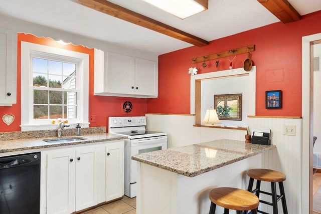 85 Post Road, North Hampton, NH 03862