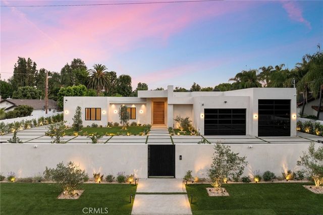 22924 Erwin Street, Woodland Hills, CA 91367
