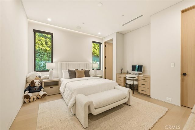 22924 Erwin Street, Woodland Hills, CA 91367
