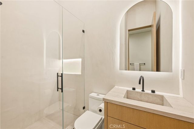 22924 Erwin Street, Woodland Hills, CA 91367