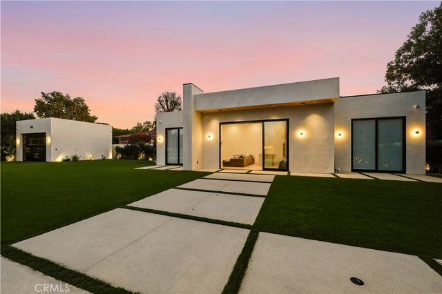 22924 Erwin Street, Woodland Hills, CA 91367