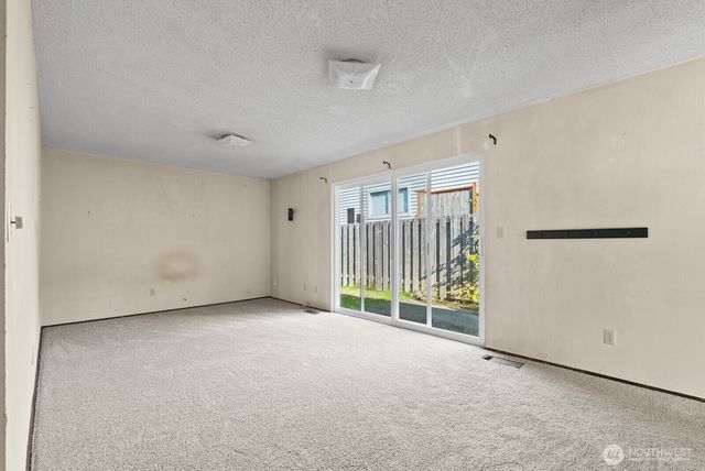 1410 Beech Avenue, Steilacoom, WA 98388