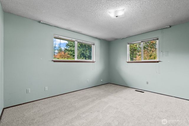 1410 Beech Avenue, Steilacoom, WA 98388