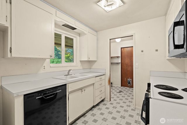 1410 Beech Avenue, Steilacoom, WA 98388