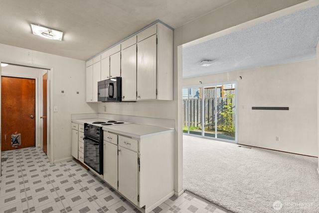 1410 Beech Avenue, Steilacoom, WA 98388