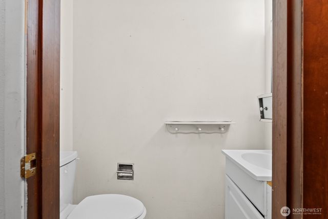 1410 Beech Avenue, Steilacoom, WA 98388