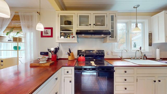 86 Ossie Road, Middlebury, VT 05753