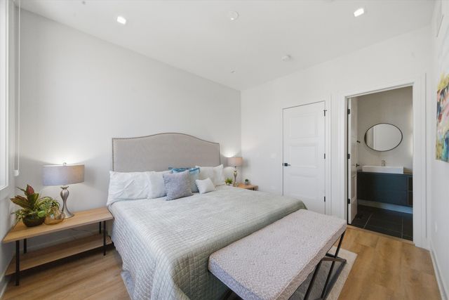 4232 W Belmont Avenue 6, Chicago, IL 60641