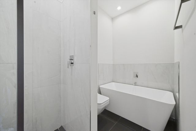 4232 W Belmont Avenue 6, Chicago, IL 60641