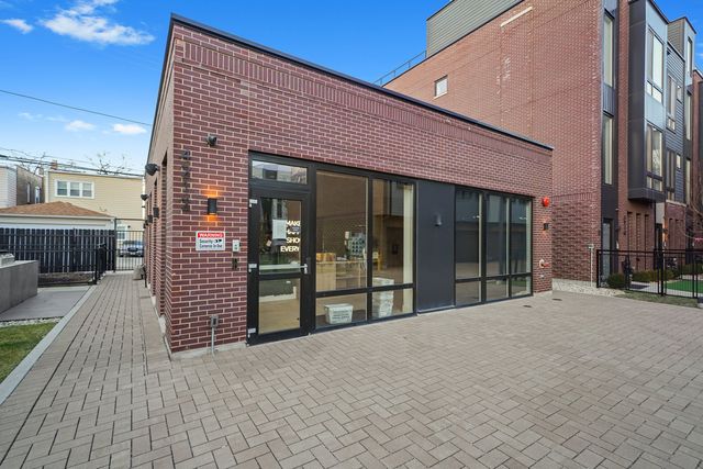 4232 W Belmont Avenue 6, Chicago, IL 60641