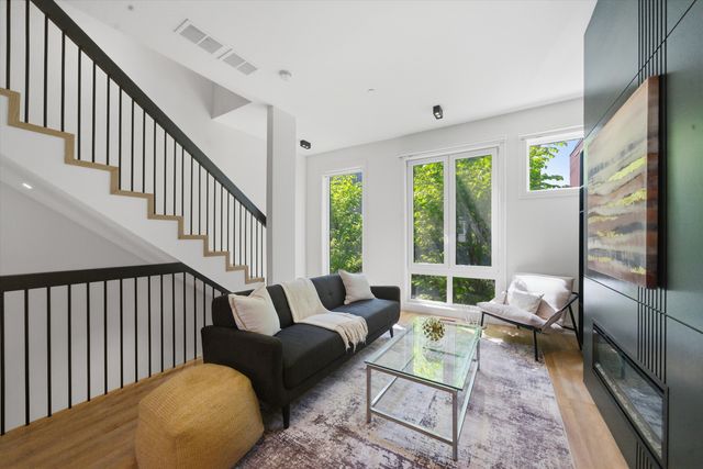 4232 W Belmont Avenue 6, Chicago, IL 60641