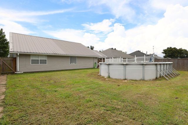 409 Tanglewood Dr, Houma, LA 70364