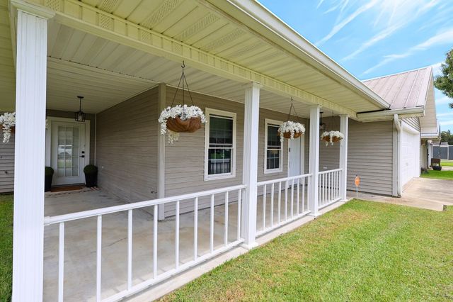 409 Tanglewood Dr, Houma, LA 70364