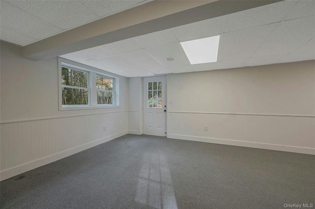 43 Edcris Lane, Huntington, NY 11743