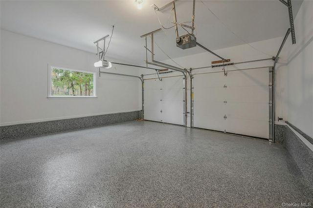 43 Edcris Lane, Huntington, NY 11743