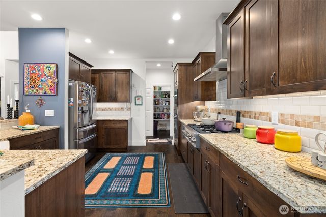 20 Dunsmuir Road, Port Ludlow, WA 98365