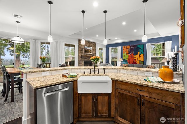 20 Dunsmuir Road, Port Ludlow, WA 98365